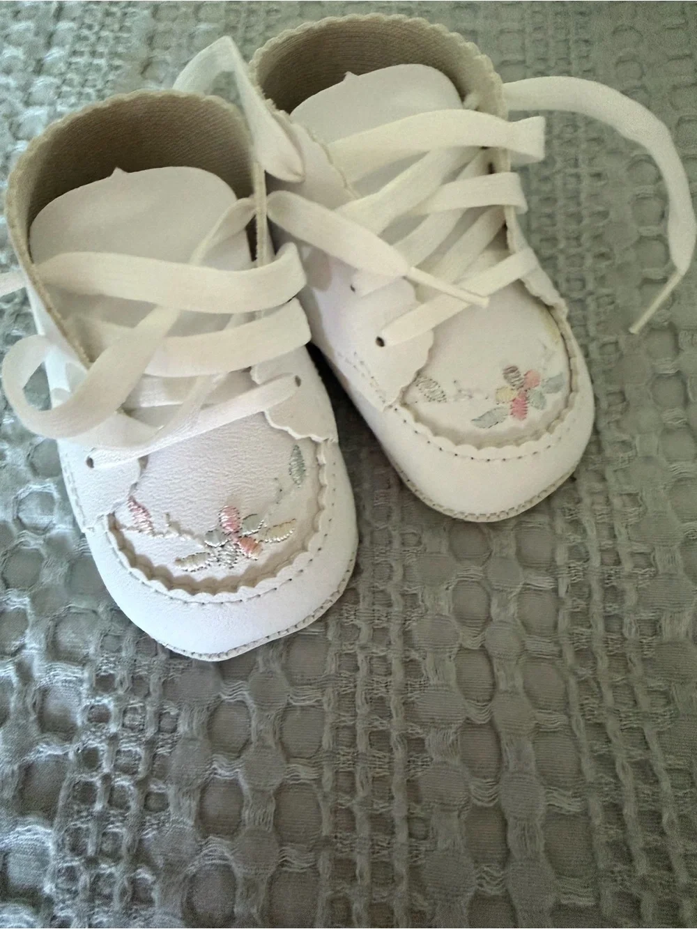 White Embroidered Baby Walker Shoes